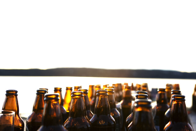 DRIKK MED MÅTE: Risikoen for skader på en rekke indre organer kan øke hvis du drikker tre alkoholenheter. Foto: Scanpix DRIKK MED MÅTE: Risikoen for skader på en rekke indre organer kan øke hvis du drikker tre alkoholenheter. Foto: Scanpix
